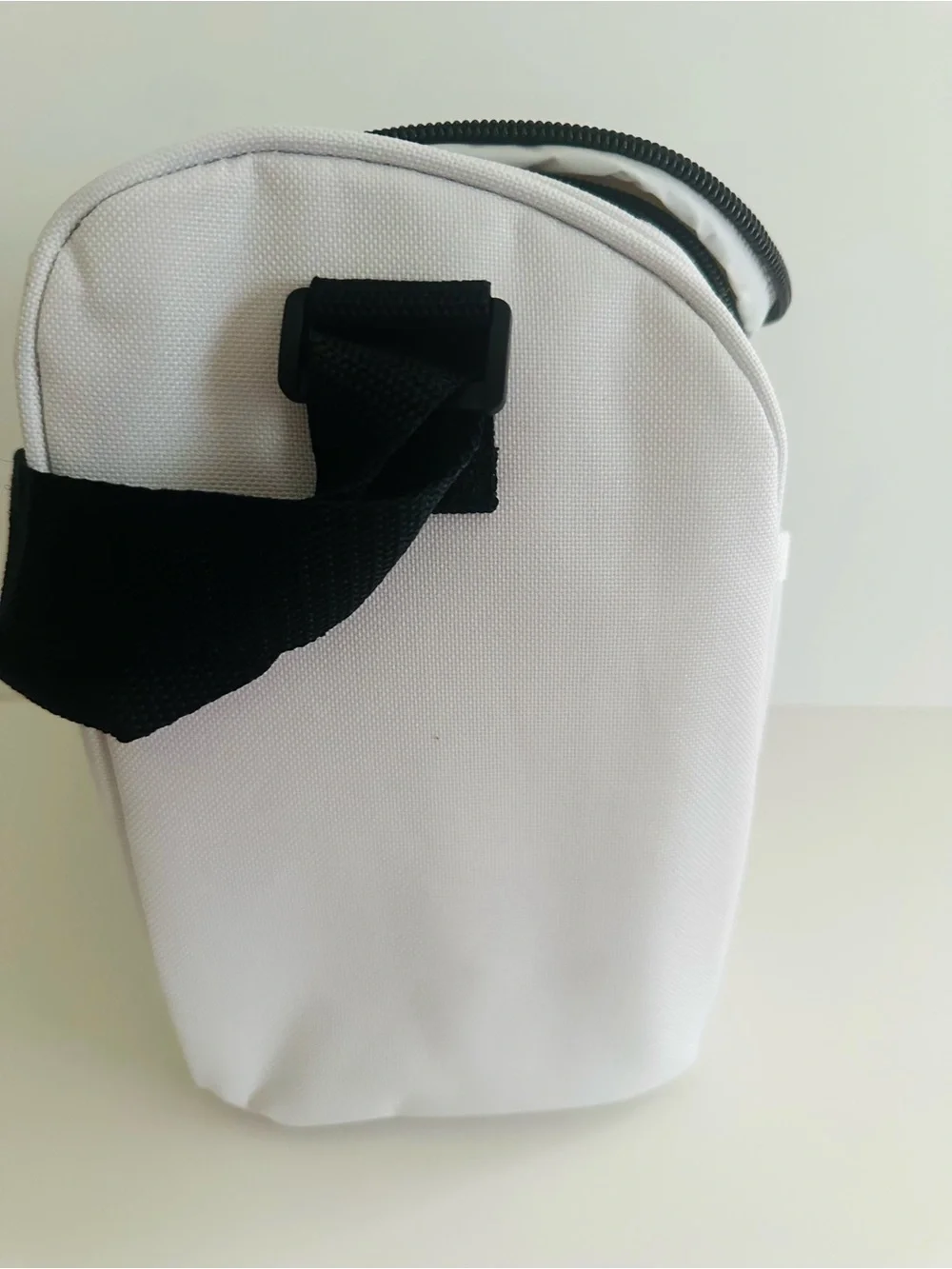 White Claw Hard Seltzer Logo Insulated Cooler Lunch Bag With Strap